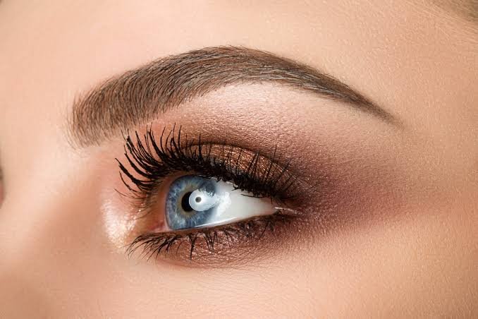 Eyebrows Tinting